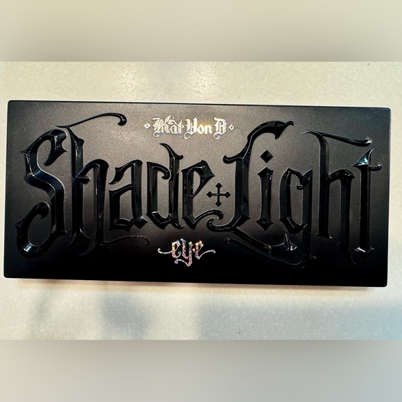 KAT VON D SHADE & LIGHT GLIMMER EYE CONTOUR PALETTE - Picture 1 of 2
